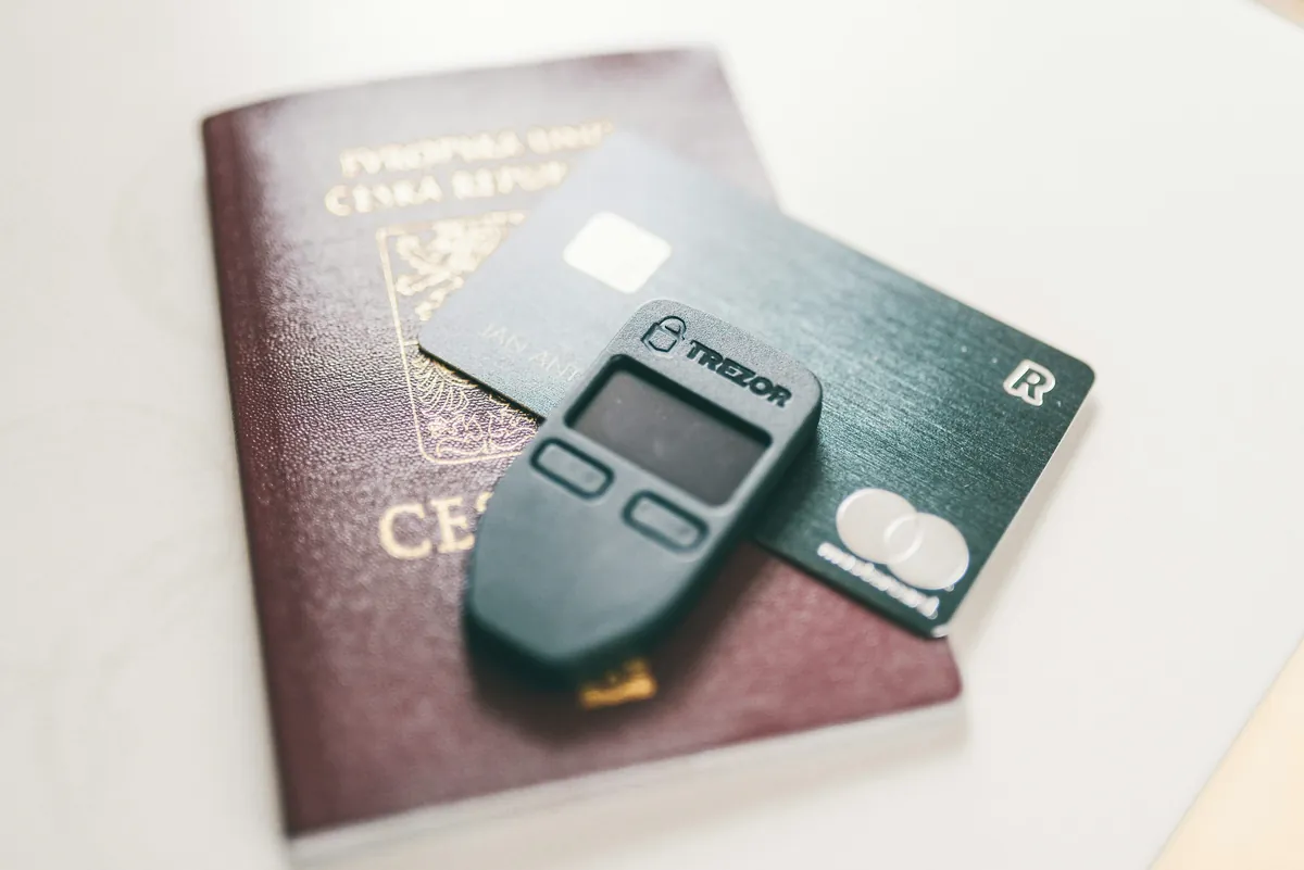 Seed phrase khác private key ra sao và cách lưu trữ đúng cách